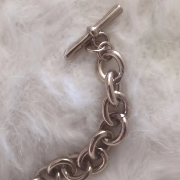 Chunky and Chic Charm Bracelet with Sparkly Heart Pendant and Link Closure - Picture 5 of 9